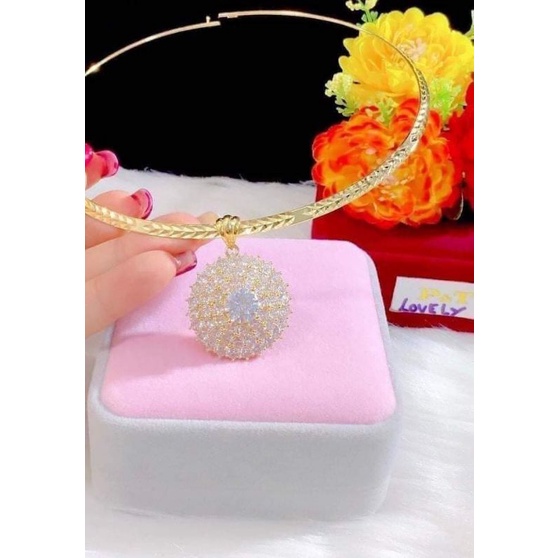 kiềng cổ kèm mặt ( có hộp nhung)