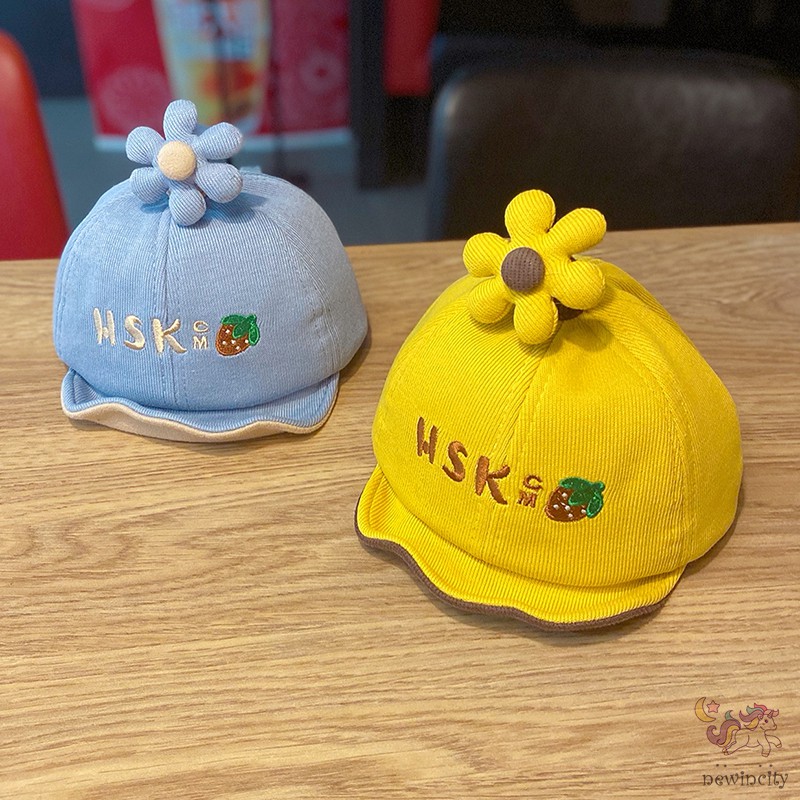 Mũ Lưỡi Trai Thêu Chữ Cho Bé Gắn Hoa
