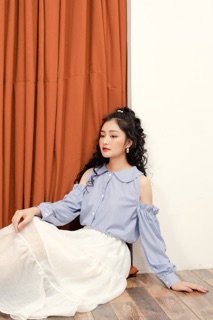 Áo sơ mi cổ sen tay khoét