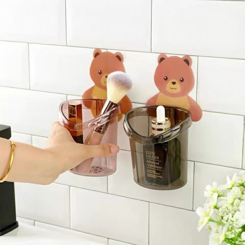 Cốc gấu nâu dán tường đựng bàn chải đánh răng, kem đánh răng trong nhà tắm