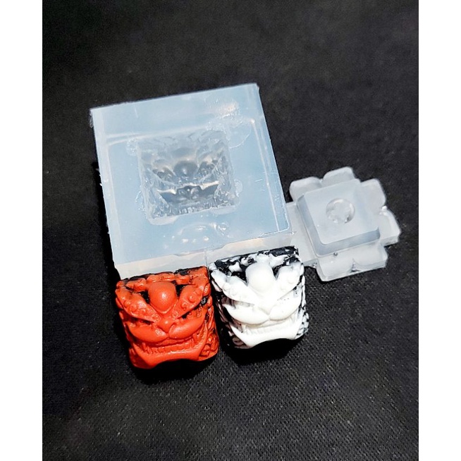 Khuôn silicon làm keycap Shishi trong suốt.