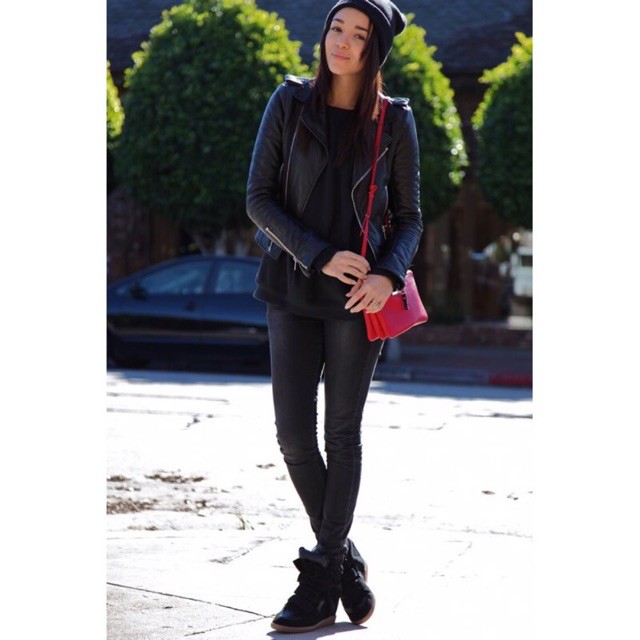 Túi đeo chéo hiệu xê lin mua 1 tách ra làm 3 chiếc mới 98%