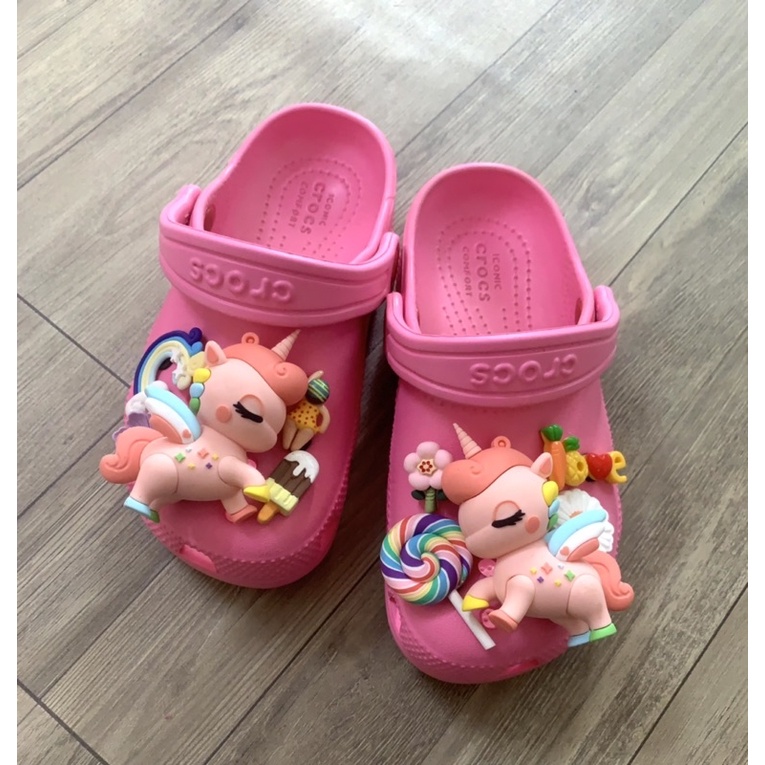 Dép crocs cho bé mix charm