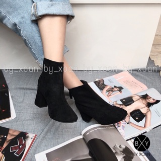 Boots Mũi Vuông Da Lộn Gót Trụ