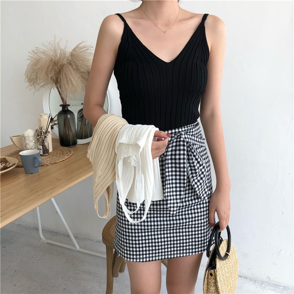 Áo Lửng Không Tay Cổ Chữ V Gợi Cảm Cho Nữ | BigBuy360 - bigbuy360.vn