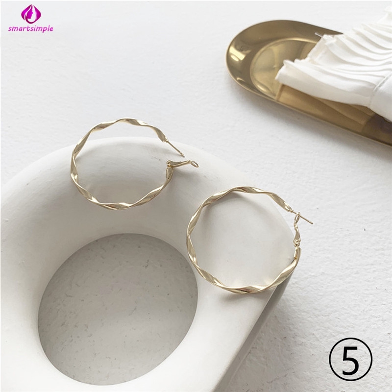 Đôi Khuyên Tai Hình Tròn Thiết Kế Đơn Giản Thời Trang Cho Nữ