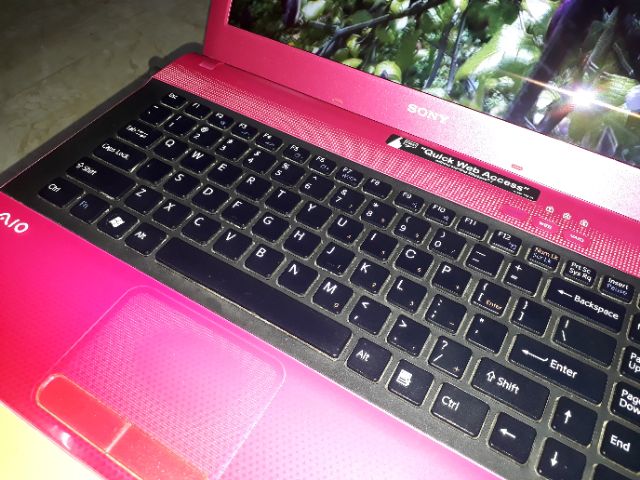 Sony vaio i5 VPCEA42EG.