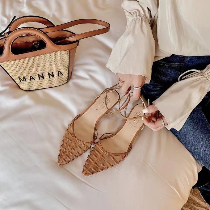 Giày Sandal Gót Vừa Dày Mũi Nhọn Khoét Lỗ Phong Cách Retro Pháp Thời Trang Cho Nữ