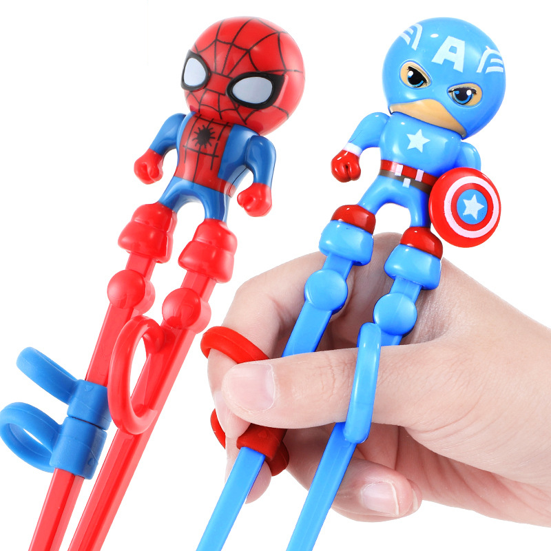 Đũa tập ăn cho bé trang trí hình Captain America Spider-Man xinh xắn