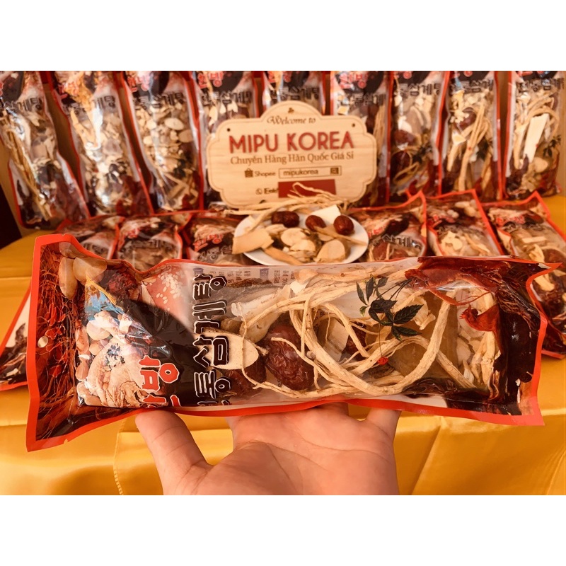Gói Sâm Hầm Gà Hàn Quốc Chính Hãng loại To 100g - thơm đậm mùi sâm | BigBuy360 - bigbuy360.vn