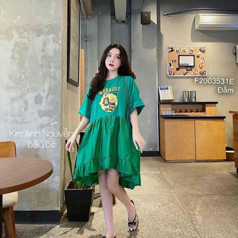 Đầm thun pha lụa thô phối chân bèo ngực in hình chữ tay ngắn! | BigBuy360 - bigbuy360.vn