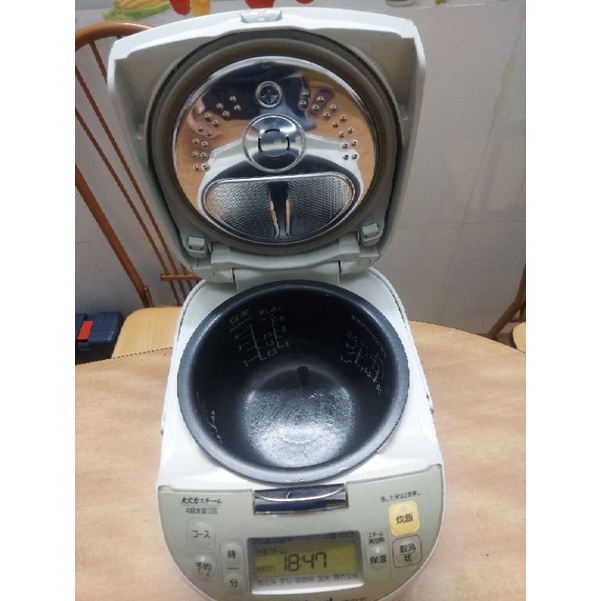 Nồi cơm điện cao tần bù ẩm National 1L nhật