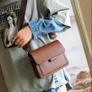 Túi đeo chéo nữ thời trang