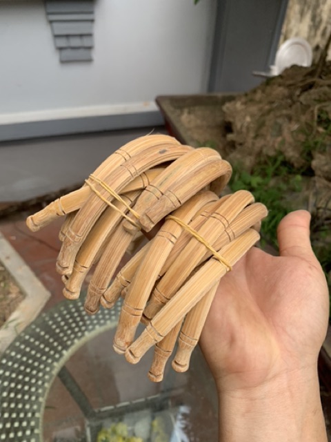 Cầu góc tre