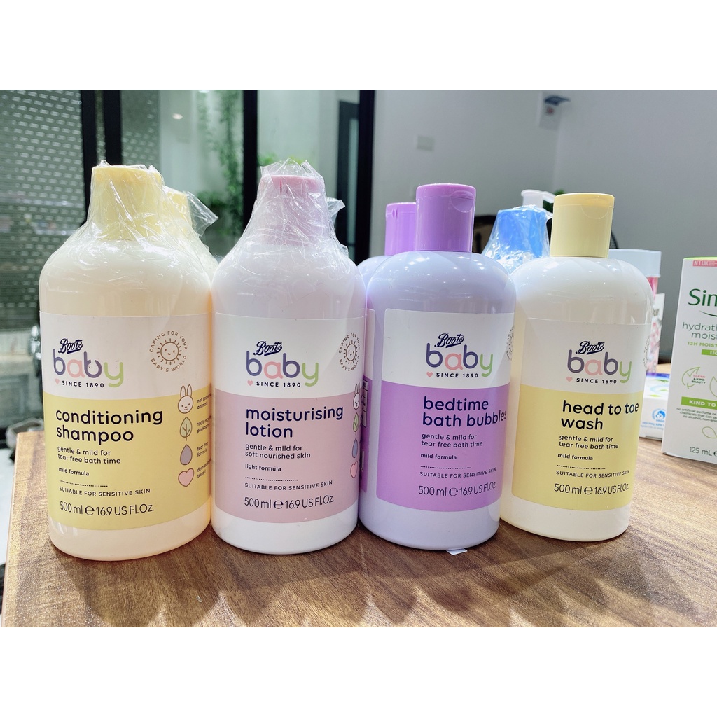 Combo sản phẩm chăm sóc cơ thể bé Boots Baby UK 500ml