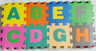 Bộ lắp ráp thảm mouse cho bé nằm chơi hình 26 chữ cái