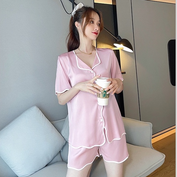 Đồ Bộ Lụa Satin, Bộ Pizama Ngủ Áo Tay Ngắn Quần Sọc Chất Vải Lụa Satin 3 Màu Đen, Trắng, Hồng Form Dáng Rộng Rãi, Thoải