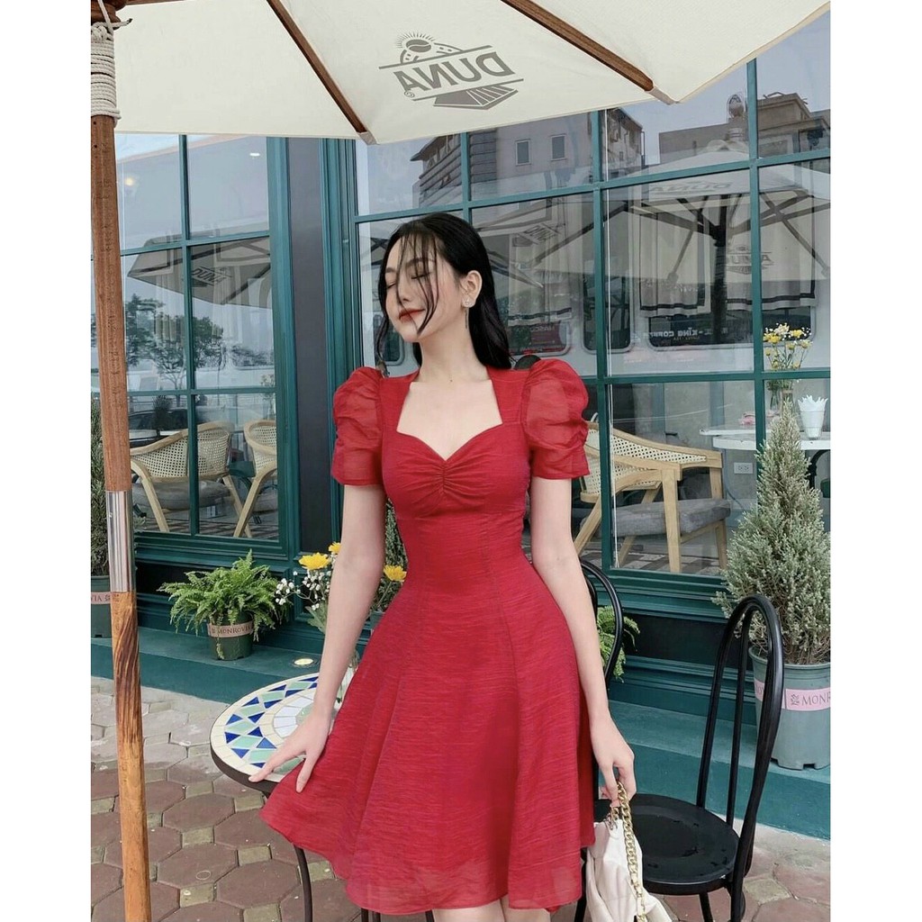 Đầm trắng, nu dạo phố - cổ khoét kiểu  - tay nhún