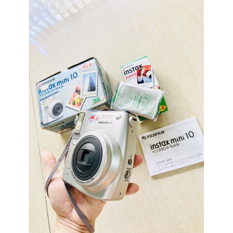 Máy chụp ảnh lấy liền Fujifilm Instax Mini 10, tặng kèm pin và 1 hộp film 10 tấm date