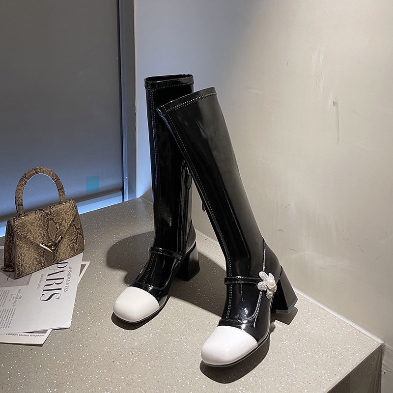 Giày Bốt Da Bóng Gót Dày Mũi Tròn Phối Màu Đen Trắng Thời Trang Cá Tính Cho Nữ