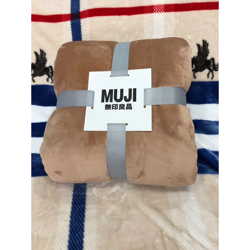 Chăn tuyết lông thỏ Muij xuất nhật to-mềm-mịn kích thước 2m x 2,3 chuẩn 1,8kg