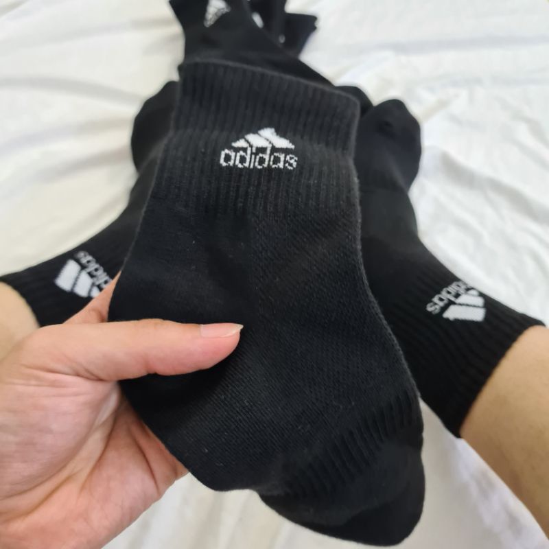 Combo 5 đôi tất thể thao Adidas màu đen (tặng kèm 1 đôi)