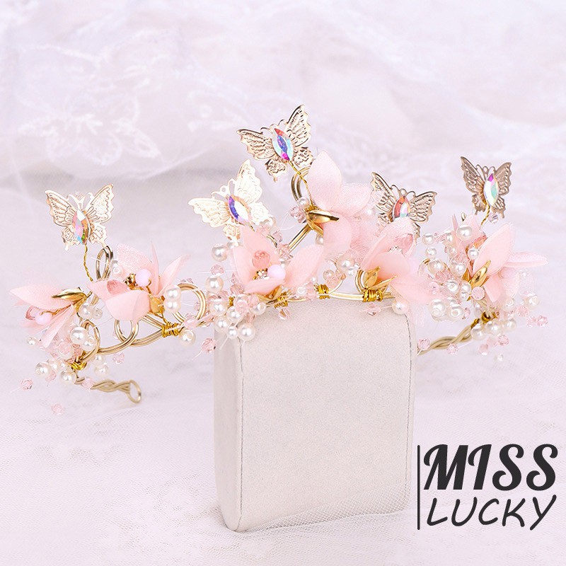 Cài tóc kiểu dáng thời trang thanh tú cho cô dâu