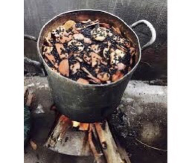 Hà thủ ô đỏ đã chế đậu đen, trà hà thủ ô 10gói 20gram | BigBuy360 - bigbuy360.vn