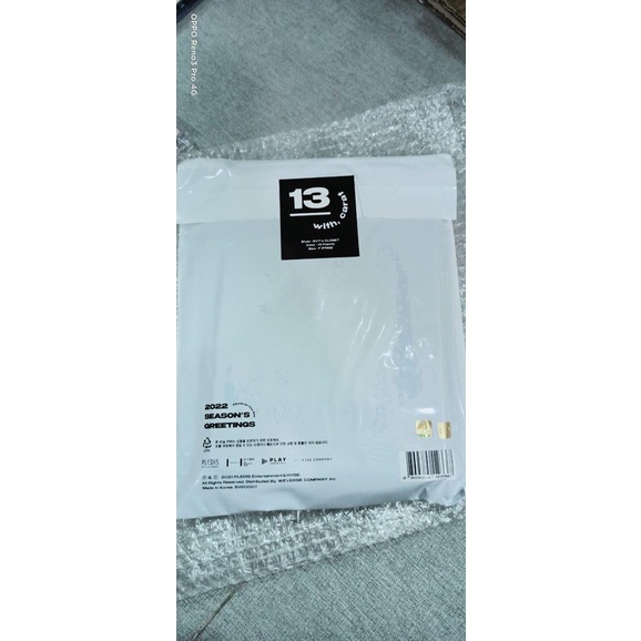 SEVENTEEN 2022 SEASON'S GREETINGS