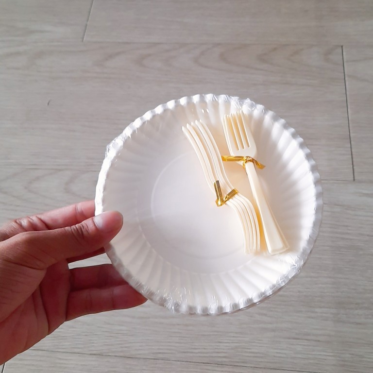 Dĩa Giấy Bánh Kem 16cm Kèm Nĩa (10 cái/xấp)