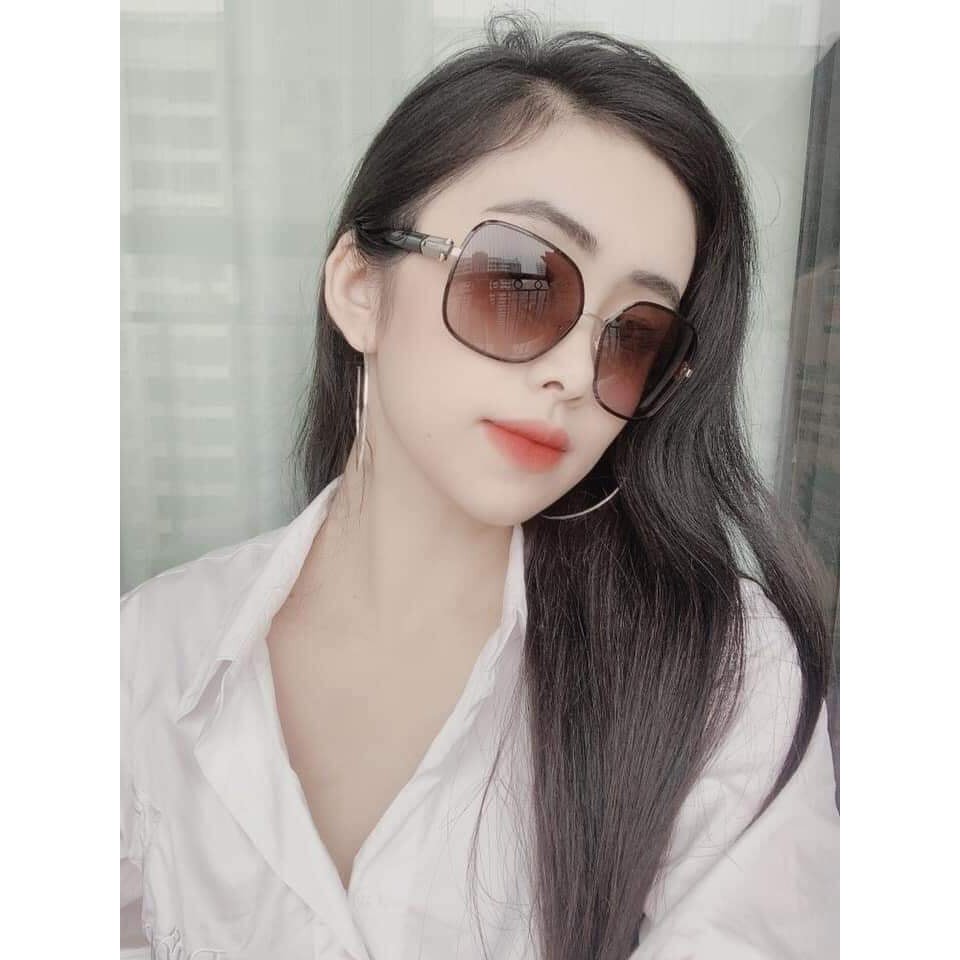 Kính mắt Salvatore Ferragamo SF150S  mắt nâu viền đen, dáng vuông ⚜️Hàng Authentic⚜️