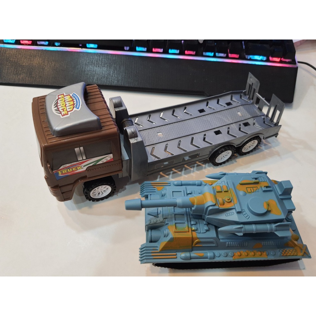 Đồ Chơi Xe Tải Truck Chở Xe Tăng 2in1 Bằng Nhựa