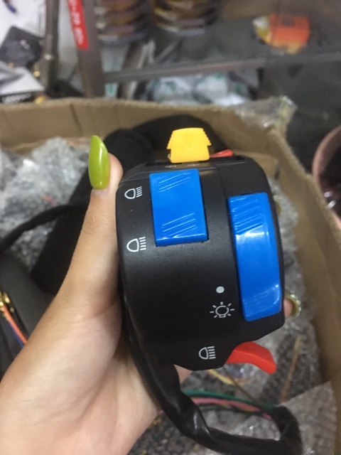 Cặp cùm công tắc trái phải cho Sirius và các xe khác