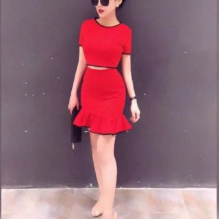 Set áo viền và chân váy đuôi cá