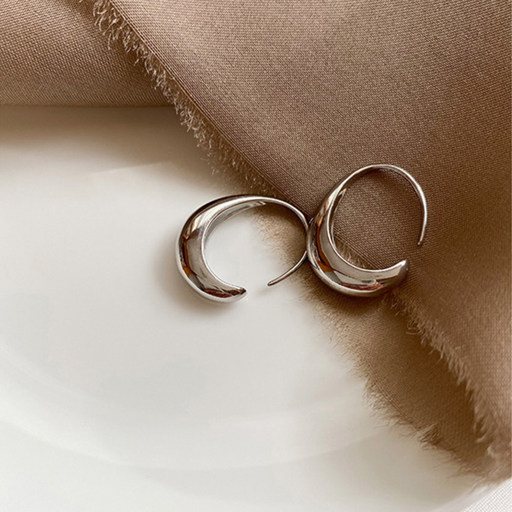 Khuyên Tai Nữ Trang Tạo Hình Chữ C Độc Đáo