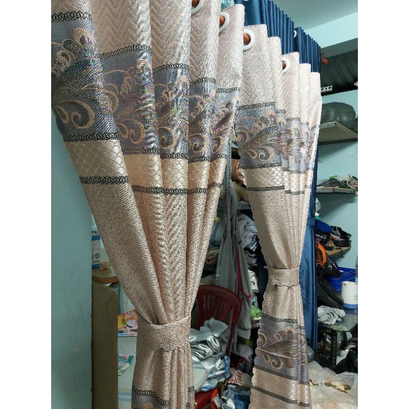 Rèm may theo y cầu rèm và cây
