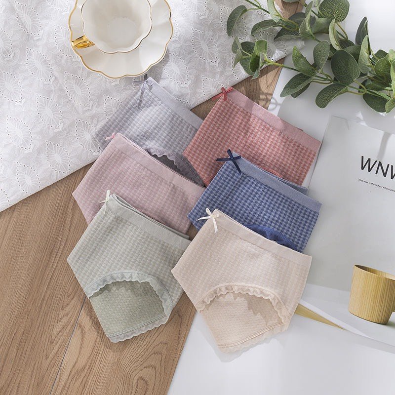 Quần lót cotton nữ cạp vừa Vanvene hoạ tiết kẻ caro viền ren chống hằn Q023 | BigBuy360 - bigbuy360.vn