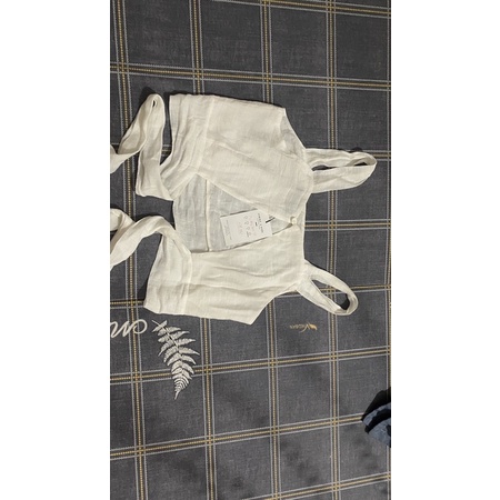 Áo 2 dây buộc nơ phía sau