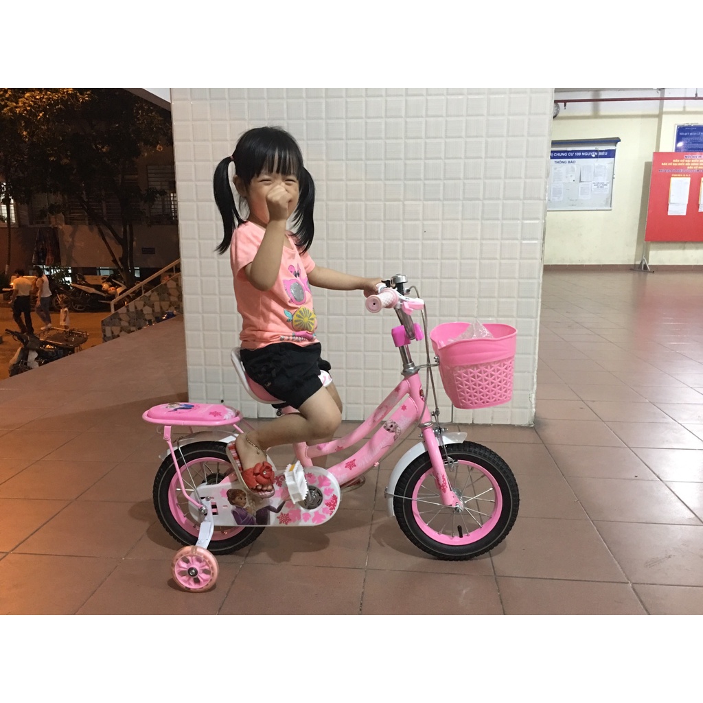 Xe đạp cho bé gái 2 -4 tuổi cỡ bánh 12inch, saigon giao trong ngày