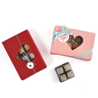 Hộp đựng socola cửa sổ trái tim