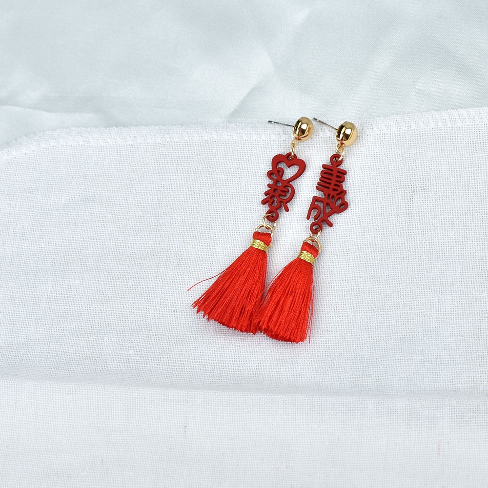 Khuyên tai tua rua màu đỏ may mắn phong cách Trung Hoa cho nữ