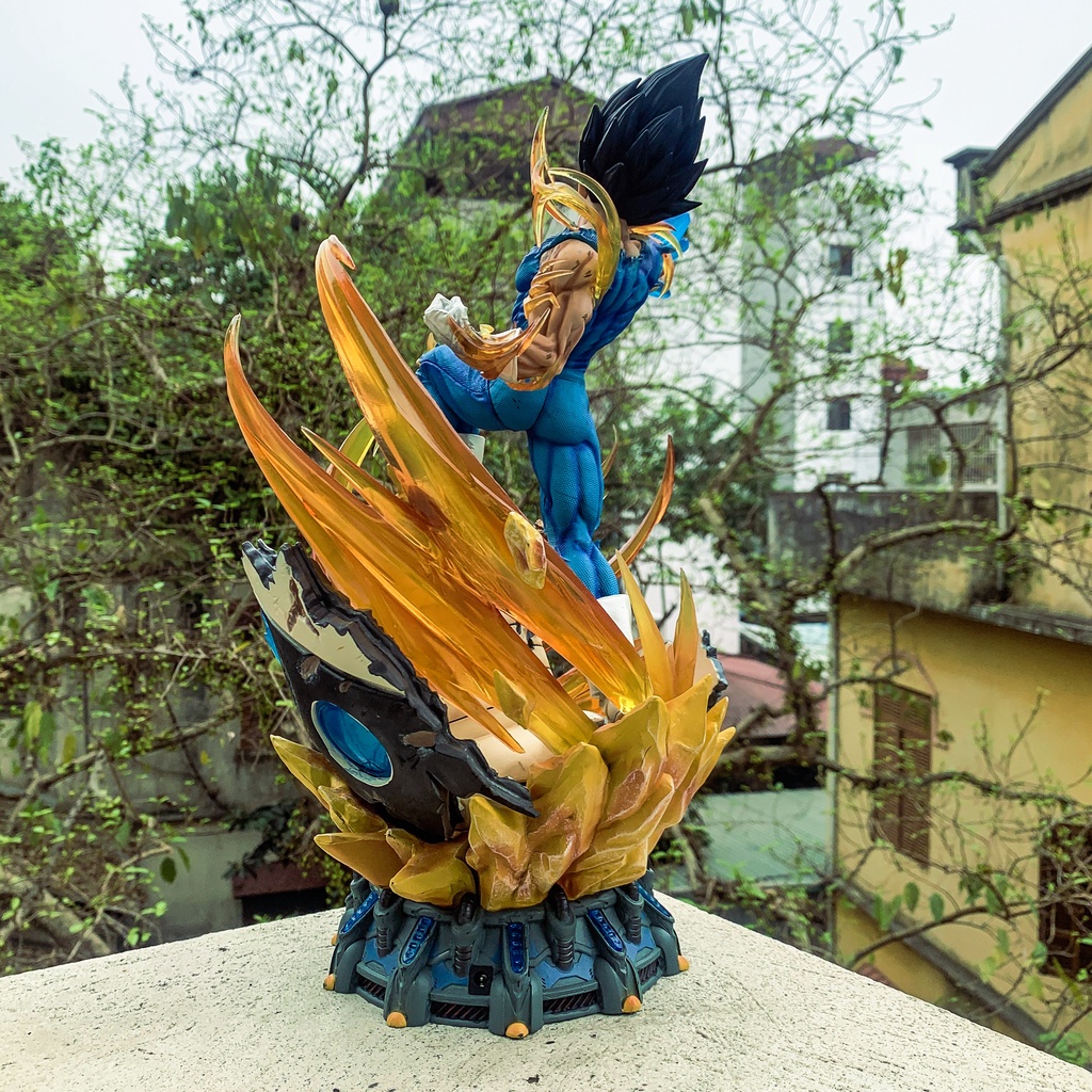 Mô hình vegeta hàng mới siêu khủng có 3 đầu thay thế