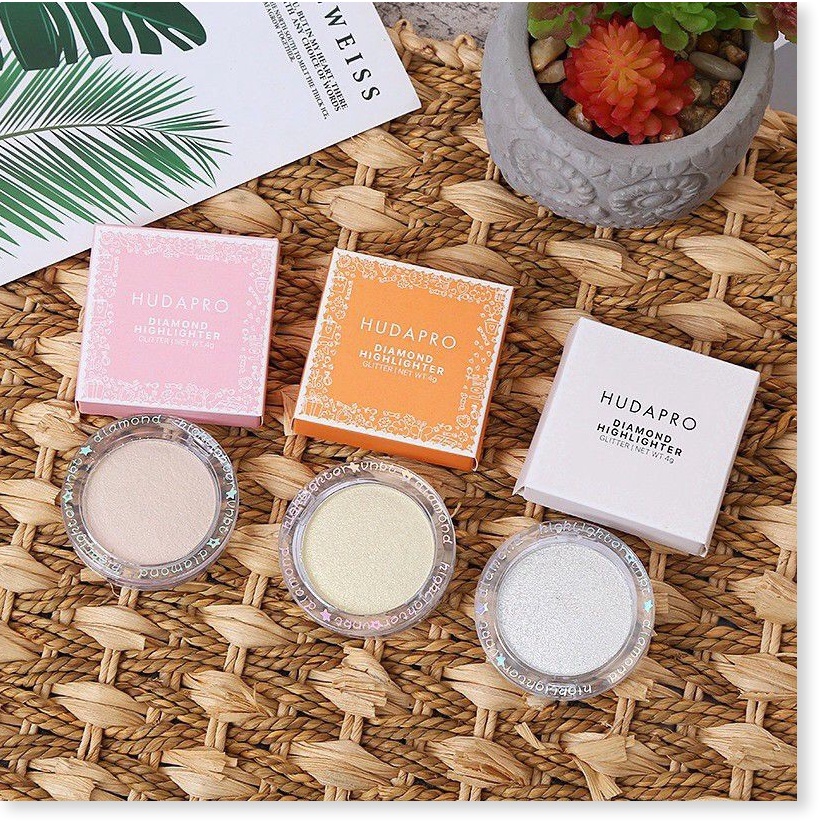 [Mã giảm giá] 🌈🍓🍭 Nhũ Má, Mắt Bắt Sáng Huda Diamond Highlighter Glitter 4g, Tạo Khối, Tạo Điểm Nhấn Siêu Long Lanh | BigBuy360 - bigbuy360.vn