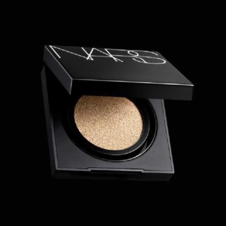 Phấn nước Nars vuông mẫu mới chính hãng