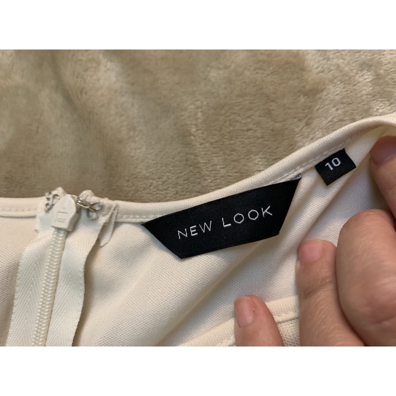 Váy ren hoa new look thanh lý