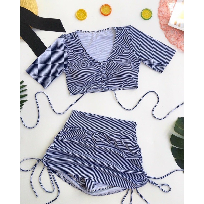 Bikini / Đồ bơi 2 mảnh tay ngắn váy rút dây có lót quần