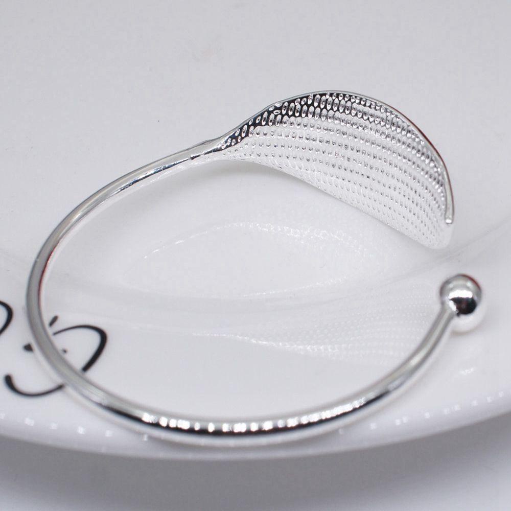 Vòng Tay Lá KAREN Ngọt Ngào Thanh Lịch|Dụng Cụ Mở Nắp Chai Tiện Lợi