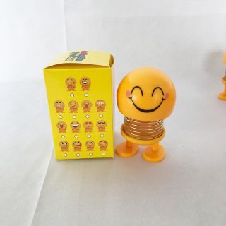 Thú nhún mặt cười