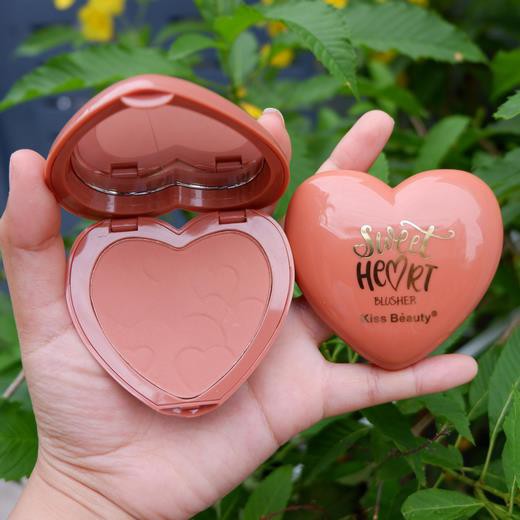 Phấn má trái tim Kiss Beauty blushing, sweet heart hàng chính hãng nội địa | BigBuy360 - bigbuy360.vn