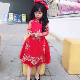Áo dài đỏ hoa ren nổi